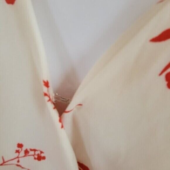 Ophelia Roe Small Wrap Smocked Blouse Cream Red Floral V-neck Elastic Waist EUC - Picture 5 of 11